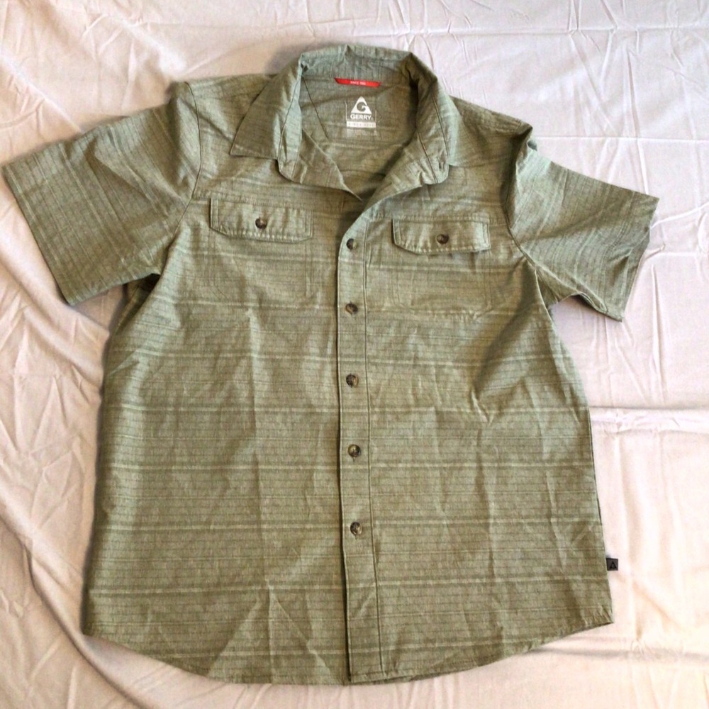Gerry Men's Shirt Small Olive Green Woven‎ Patch Pockets Streetwear Button-Up